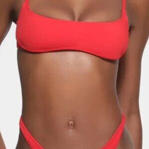 SIGNATURE SWIM MICRO SCOOP BIKINI TOP in RUBY size XL